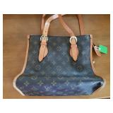 LOUIS VUITION HAND BAG MARKED: PARIS - MADE IN