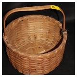 ROUND WOVEN BASKET