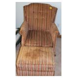 SWIVLE CHAIR AND OTTOM