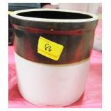 1 GALLON BROWN AND WHITE STORAGE CROCK MINOR 1 GALLON BROWN AND WHITE STORAGE CROCK MINOR
