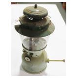 COLEMAN KEROSENE LANTERN COLEMAN KEROSENE LANTERN