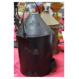 2 VINTAGE 1 GALLON OIL CANS 2 VINTAGE 1 GALLON OIL CANS