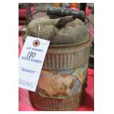 VINTAGE 1 GALLON GAS CAN VINTAGE 1 GALLON GAS CAN