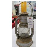 DIETZ NO. 2 D-LITE BARN LANTERN - GRAY