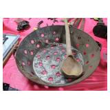 21" GALVAINZED SIEVE WITH GOURD DIPPER