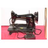 SPARTAN PORTABLE SEWING MACHINE THE SINGER MFG. SPARTAN PORTABLE SEWING MACHINE THE SINGER MFG.
