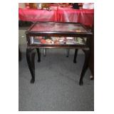 QUEEN ANNE STYLE MAHOGANY DISPLAY TABLE WITH QUEEN ANNE STYLE MAHOGANY DISPLAY TABLE WITH