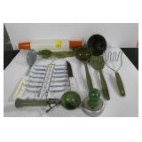 GROUPING OF KITCHEN UTENSILS