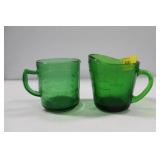 2 FOREST GREEN MEASURING CUPS