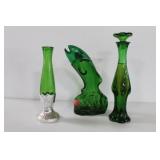 2 GREEN GLASS BOTTLES AND 1 VASE 2 GREEN GLASS BOTTLES AND 1 VASE