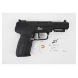 FN HERSTAL PISTOL 3 MAGAZINES, CLEANING KIT AND FN HERSTAL PISTOL 3 MAGAZINES, CLEANING KIT AND