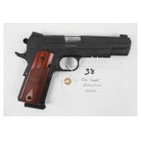 SIG SAUER PISTOL 1 MAGAZINE AND ORIGINAL HARD SIG SAUER PISTOL 1 MAGAZINE AND ORIGINAL HARD