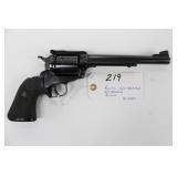 RUGER REVOLVER IN A RUGER BOX RUGER REVOLVER IN A RUGER BOX