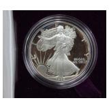 1989 SILVER EAGLE IN PRESENTATION BOX WITH COA 1989 SILVER EAGLE IN PRESENTATION BOX WITH COA