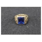 10K YELLOW GOLD RING WITH BLUE STONE - SIZE: 9