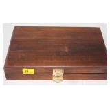 JEWELRY BOX WITH ASSORTED JEWELRY JEWELRY BOX WITH ASSORTED JEWELRY
