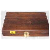 JEWELRY BOX WITH ASSORTED JEWELRY