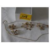 GOLD COLORED NECKLACE AND EAR RINGS GOLD COLORED NECKLACE AND EAR RINGS