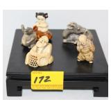 4 PLASTIC ORIENTAL SMALL FIGURES 4 PLASTIC ORIENTAL SMALL FIGURES