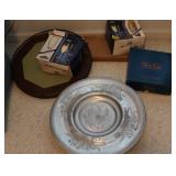 SERVING TRAY , TRICIAL PURSUIT GAME AND GLASSES SERVING TRAY , TRICIAL PURSUIT GAME AND GLASSES