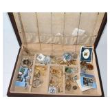 JEWELRY BOX WITH ASSORTED JEWELRY