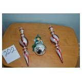 LOT CS 202 THRE LOVELY ORNAMENTS LARGE