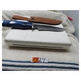 LOT FF27 7 IN BLADE  GUT PULL BOWIE KNIFE