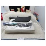 LOT FF 32  CHEF;S CLEAVER  HEAVY DUTY DAMACUS