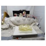 LOT RK 5 GOLD RIM WINE GLASS & CENTER PC