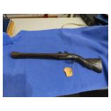 LOT SK LOT 1  ANTIQUE BLUNDERBUSS  BLACK LEATHER N