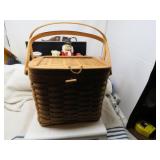 LOTRK 40  1992 PICNIC BASKET LONGABERGER