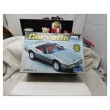 LOT GH 25 1/25 SCALE MPC MODEL KIT CORVETTE ROADST