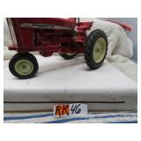 LOT RK 46 FARM TRACTOR INTERNATIONAL