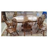 ROUND OAK LIONS HEAD PAWFOOT TABLE WITH 6 CHAIRS