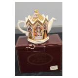 SADLER TEAPOT HENRY VIII - NEW IN BOX