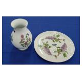 ENGLISH BUTTERFLY VASE & PLATES