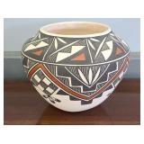 "VALLO" ACOMA NM POTTERY - 9"