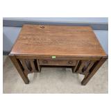 OAK ARTS & CRAFTS LIBRARY TABLE - 42"