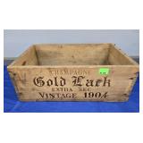 GOLD LARK WOOD CHAMPAGNE BOX - 22"