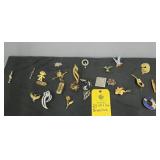 (24) BROOCHES