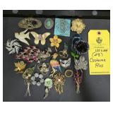 (23) COSTUME PINS