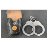 COMMAND CUFF HANDCUFFS WITH KEY AND HOLSTER