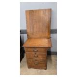 OAK FOLDING END TABLE
