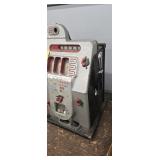 25 CENT SLOT MACHINE - W-56
