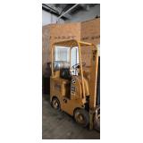 CAT FORKLIFT
