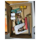Lot, plastic mallets and length gauge
