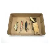 Lot, 4 fishing plugs Lot, 4 fishing plugs
