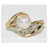 14K Yellow gold pearl swirl style ring with nine