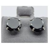 14K White gold round brilliant cut black diamond