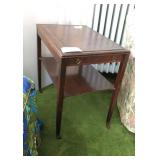 Lot, coffee table with one door storage,